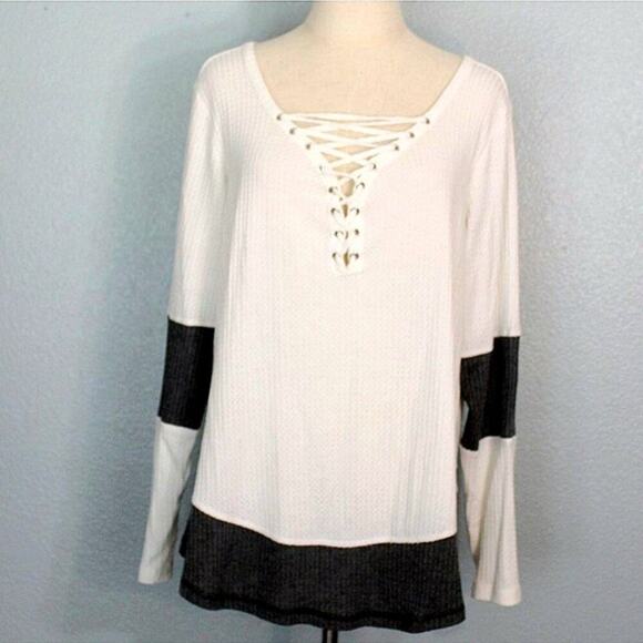 MAURICES Striped Lace Up Long Sleeve Knit Top! Size XXL - Picture 3 of 11